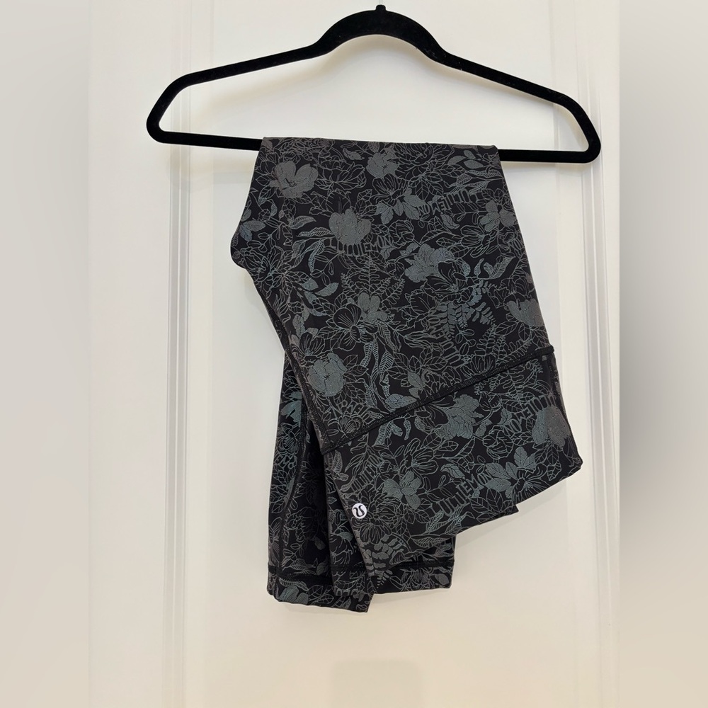 Lululemon foil leggings - 25 in